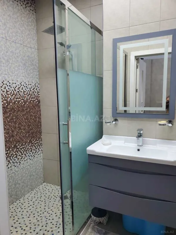 Kirayə verilir 2 otaqlı mənzil 80 m²