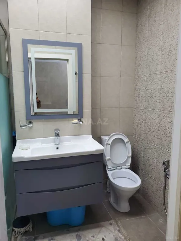 Kirayə verilir 2 otaqlı mənzil 80 m²
