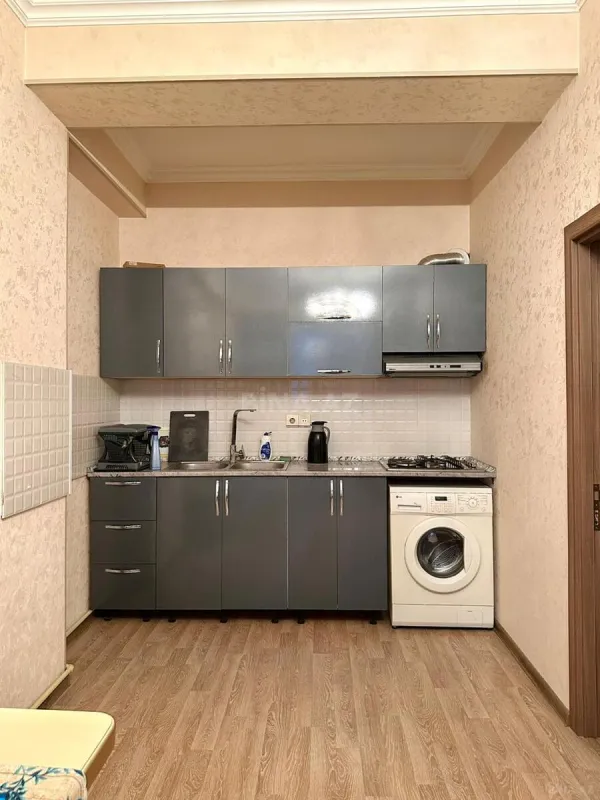 Satılır 2 otaqlı mənzil 68 m²