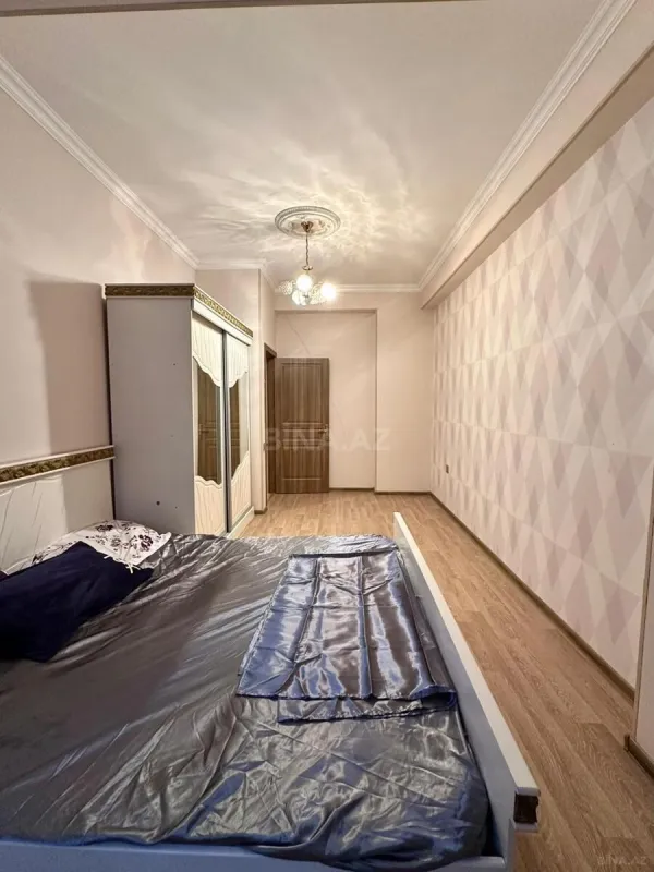 Satılır 2 otaqlı mənzil 68 m²