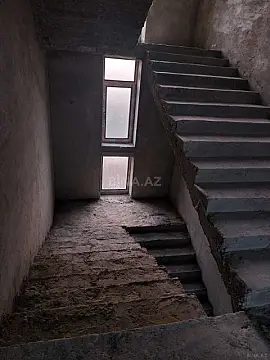 Satılır 6 otaqlı həyət evi 300 m²