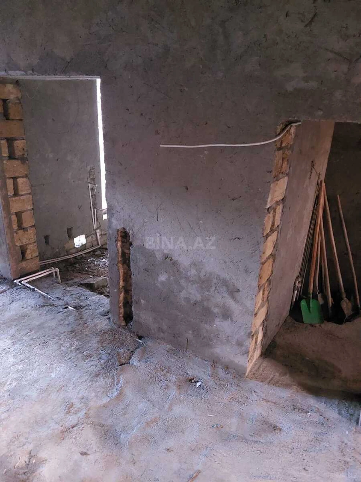 Satılır 6 otaqlı həyət evi 300 m²