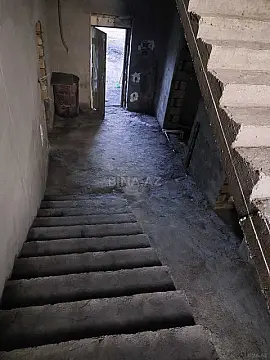 Satılır 6 otaqlı həyət evi 300 m²