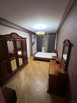Kirayə verilir 2 otaqlı mənzil 100 m²