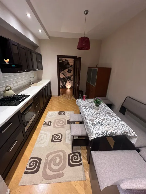 Kirayə verilir 2 otaqlı mənzil 100 m²