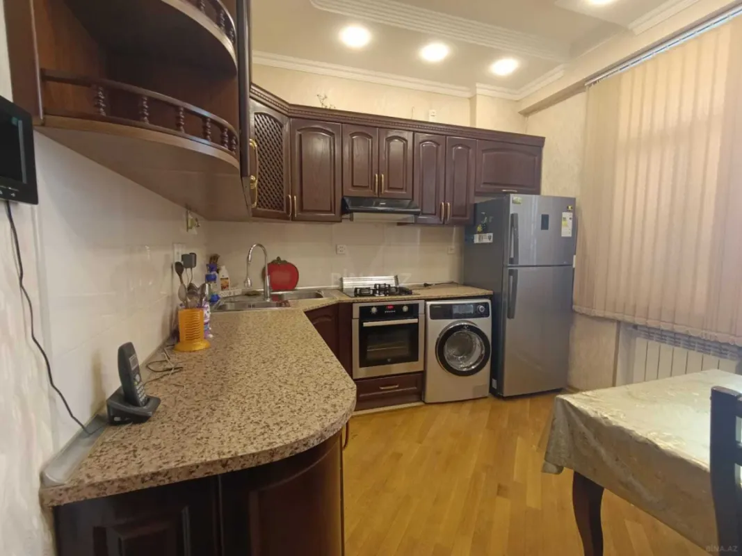 Satılır 1 otaqlı mənzil 60 m²