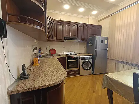 Satılır 1 otaqlı mənzil 60 m²