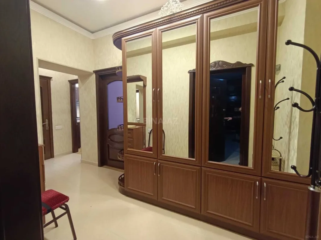 Satılır 1 otaqlı mənzil 60 m²