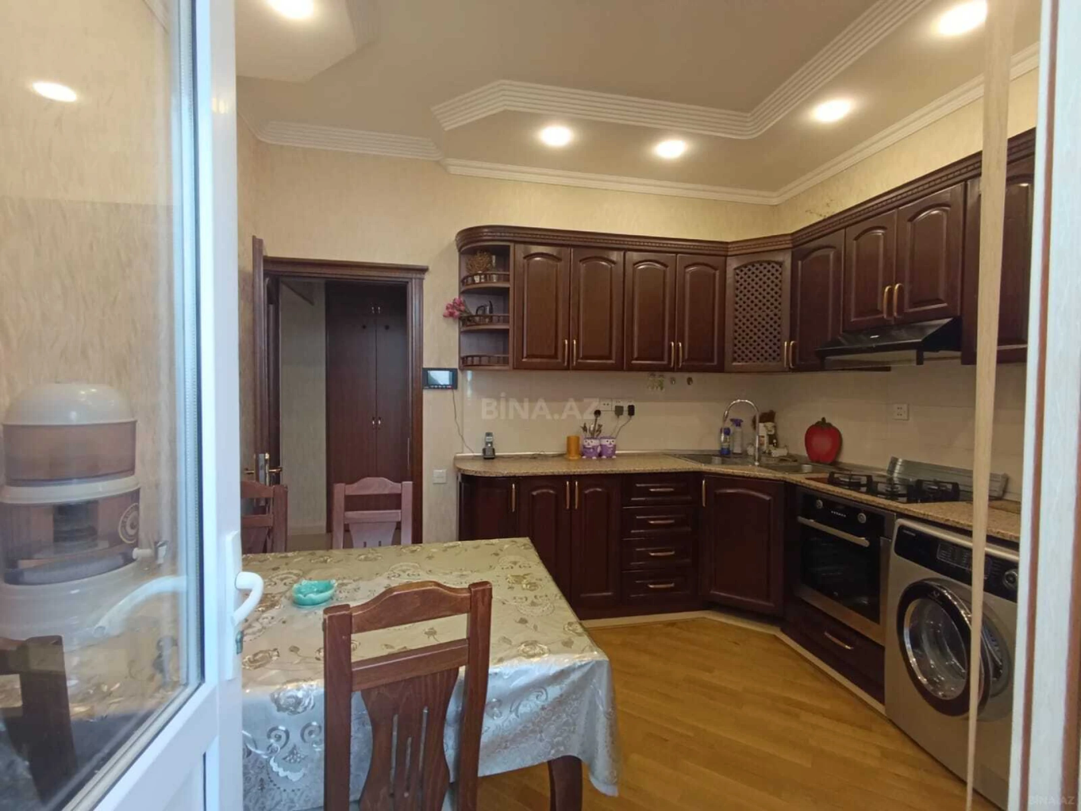 Satılır 1 otaqlı mənzil 60 m²