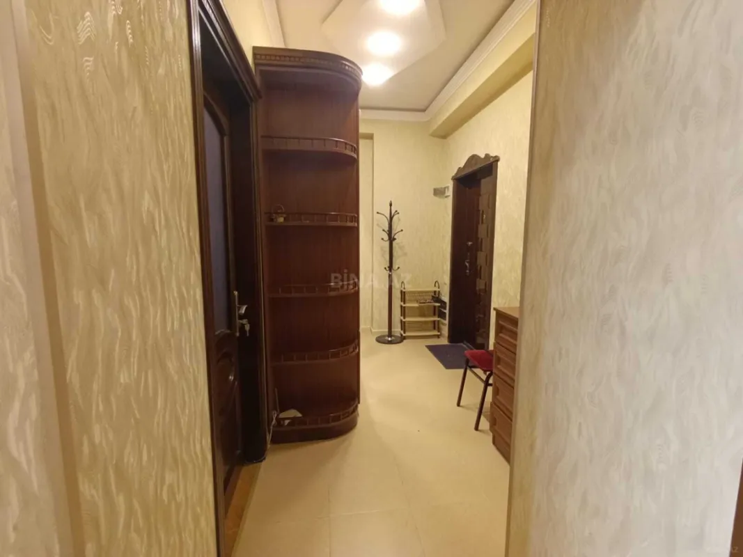 Satılır 1 otaqlı mənzil 60 m²