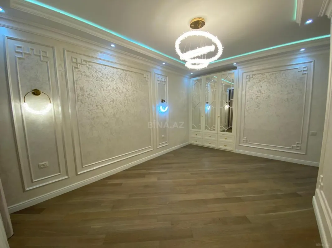 Satılır 3 otaqlı mənzil 154 m²