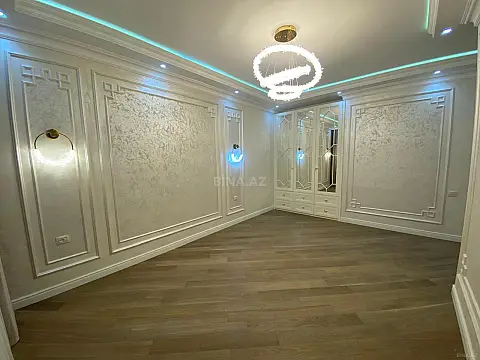 Satılır 3 otaqlı mənzil 154 m²