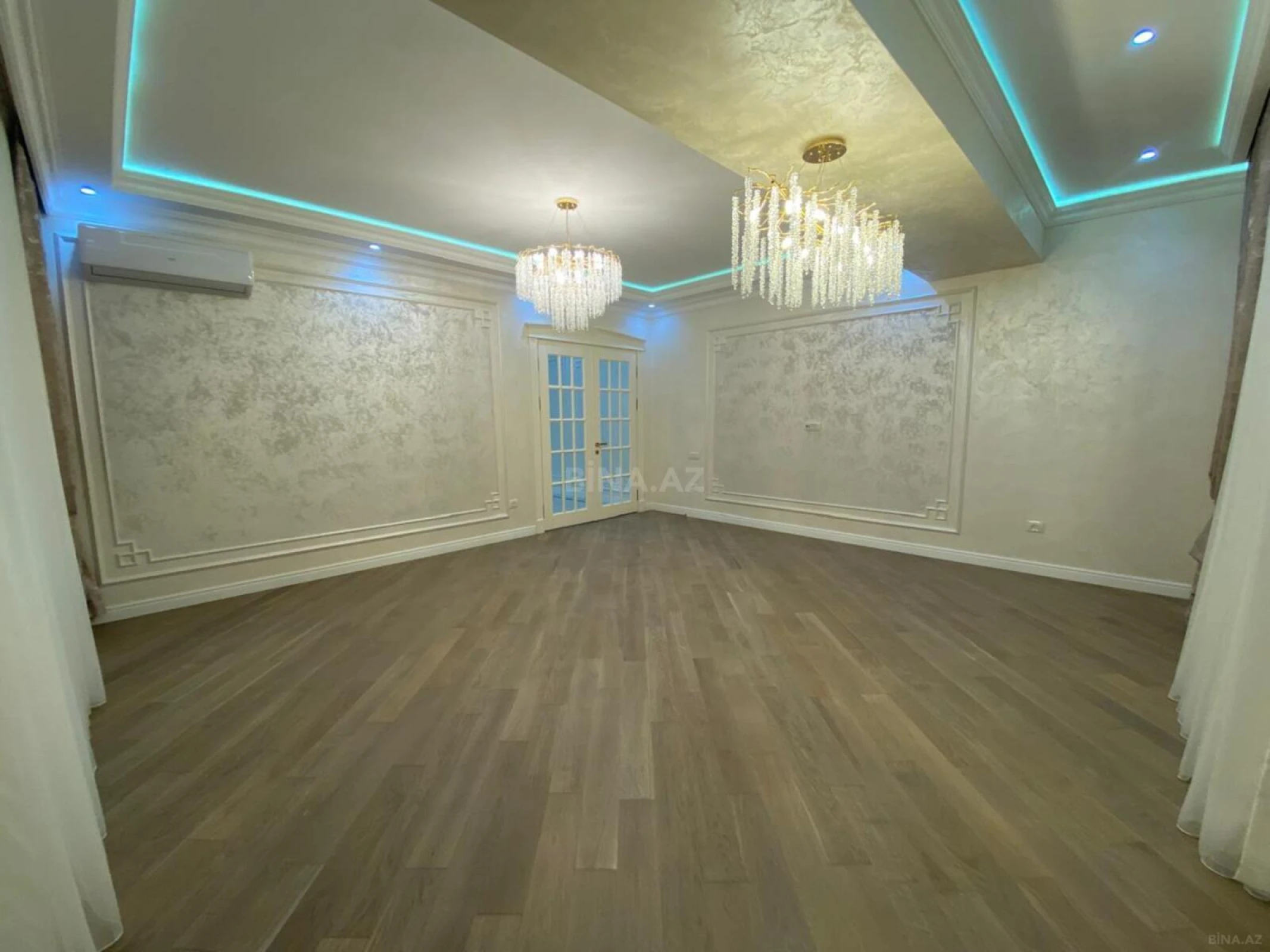 Satılır 3 otaqlı mənzil 154 m²