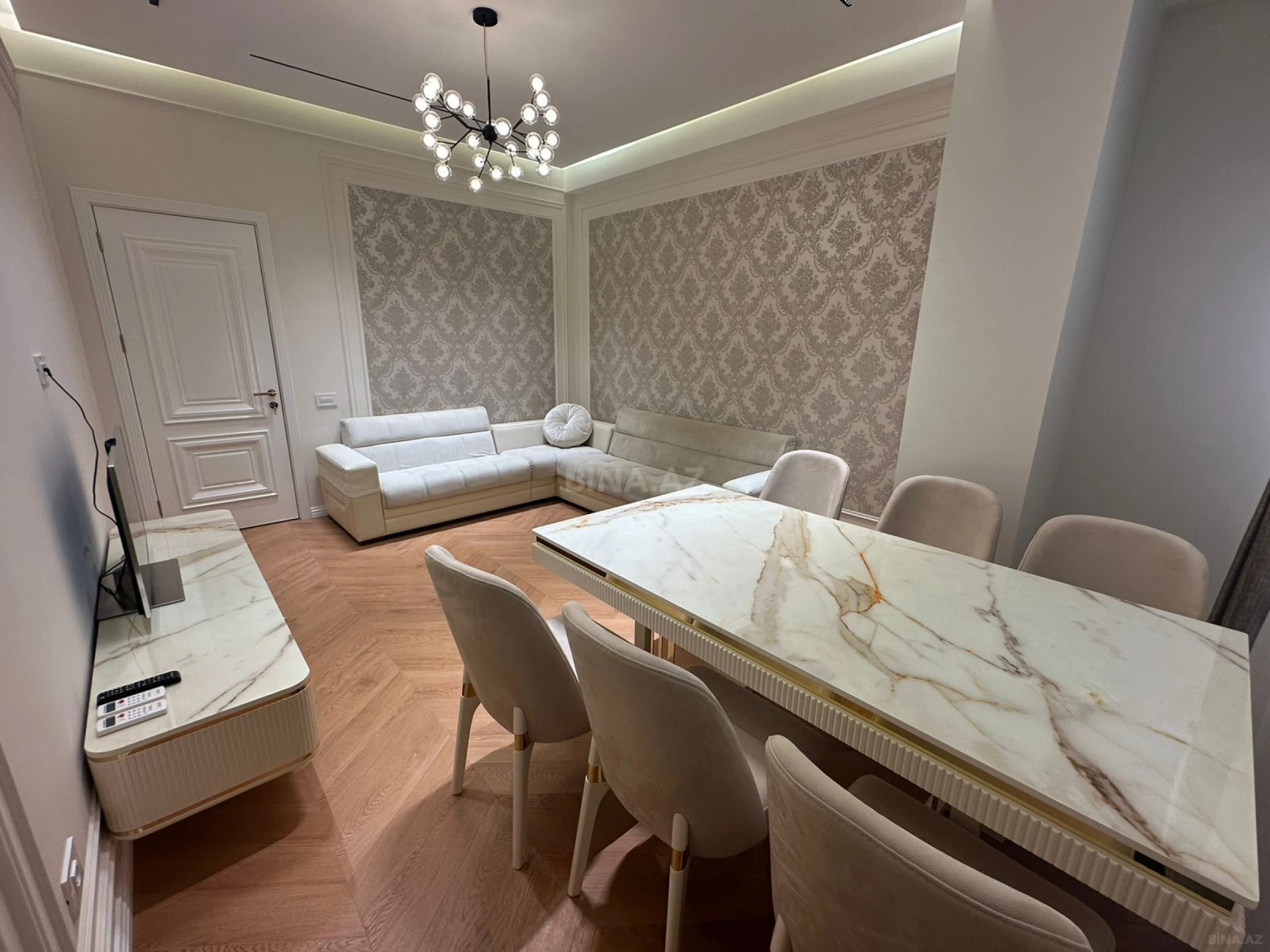 Kirayə verilir 2 otaqlı mənzil 87 m²