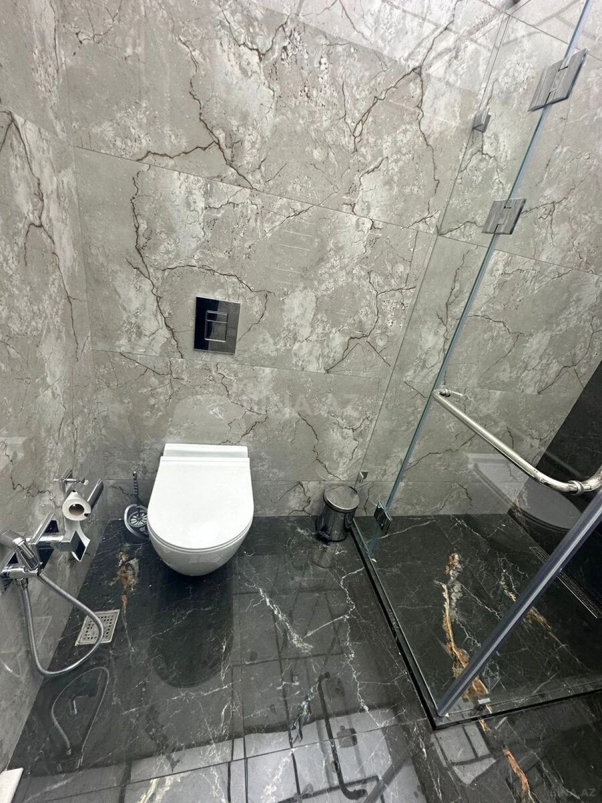 Kirayə verilir 2 otaqlı mənzil 87 m²