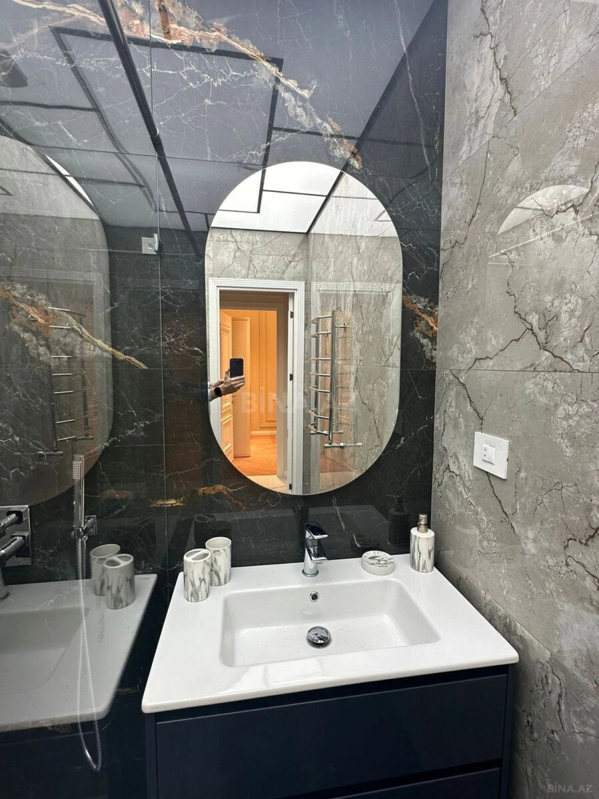 Kirayə verilir 2 otaqlı mənzil 87 m²