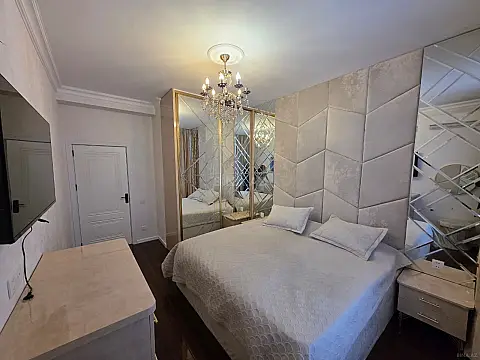 Kirayə verilir 2 otaqlı mənzil 77 m²
