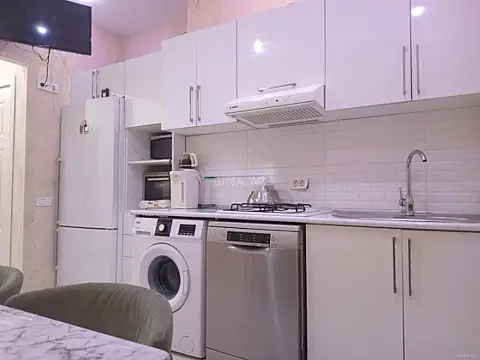 Satılır 3 otaqlı mənzil 77 m²