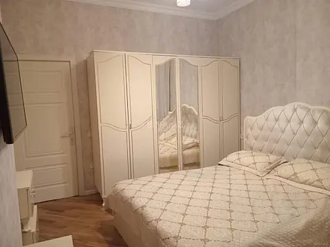 Satılır 3 otaqlı mənzil 77 m²