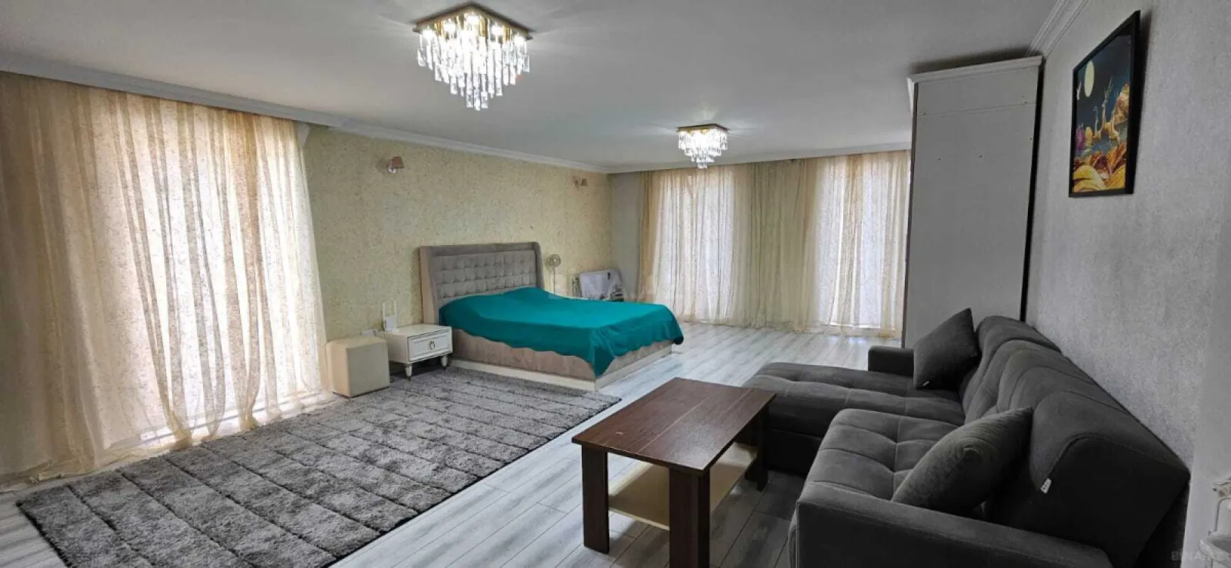 Satılır 5 otaqlı həyət evi 200 m²