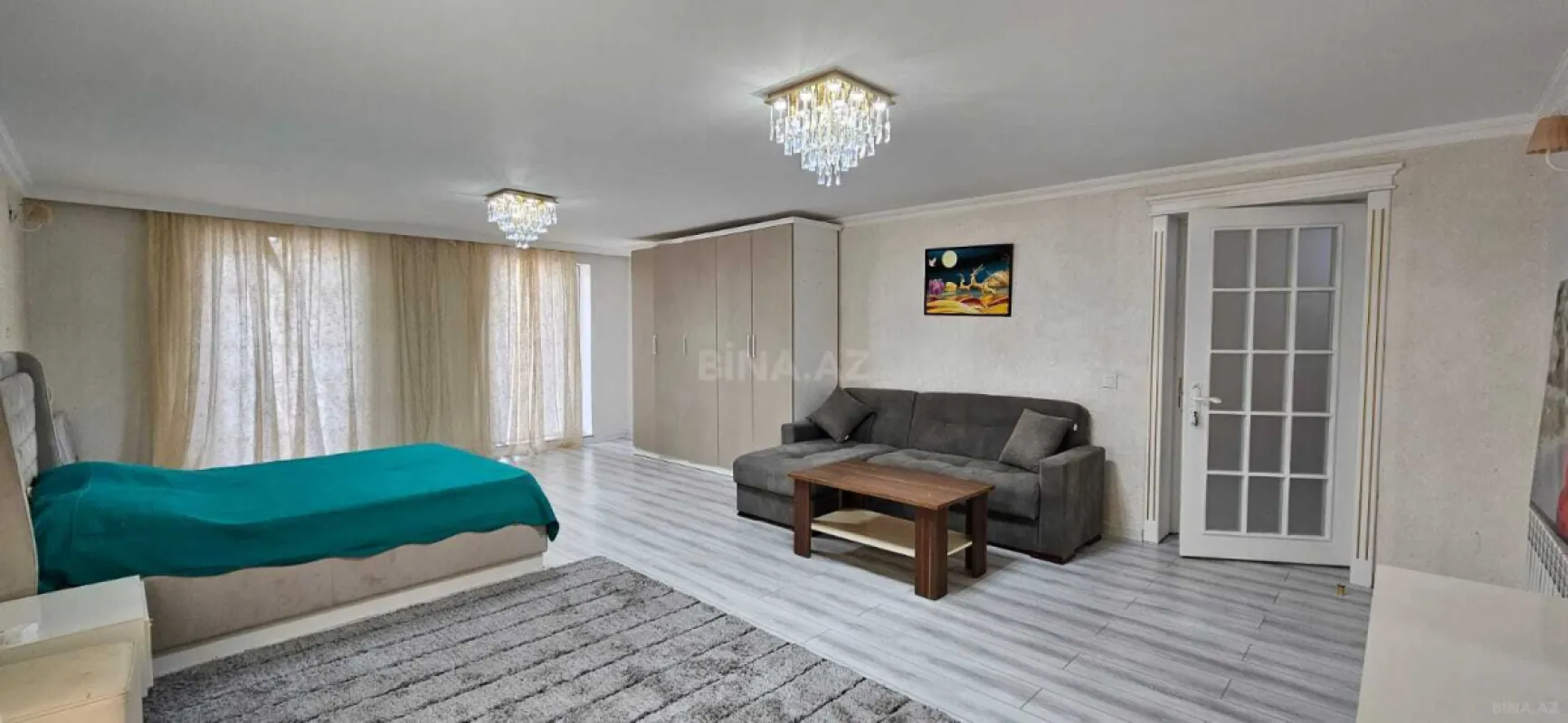 Satılır 5 otaqlı həyət evi 200 m²