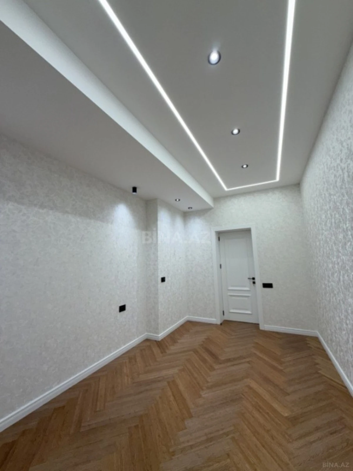 Satılır 3 otaqlı mənzil 95 m²