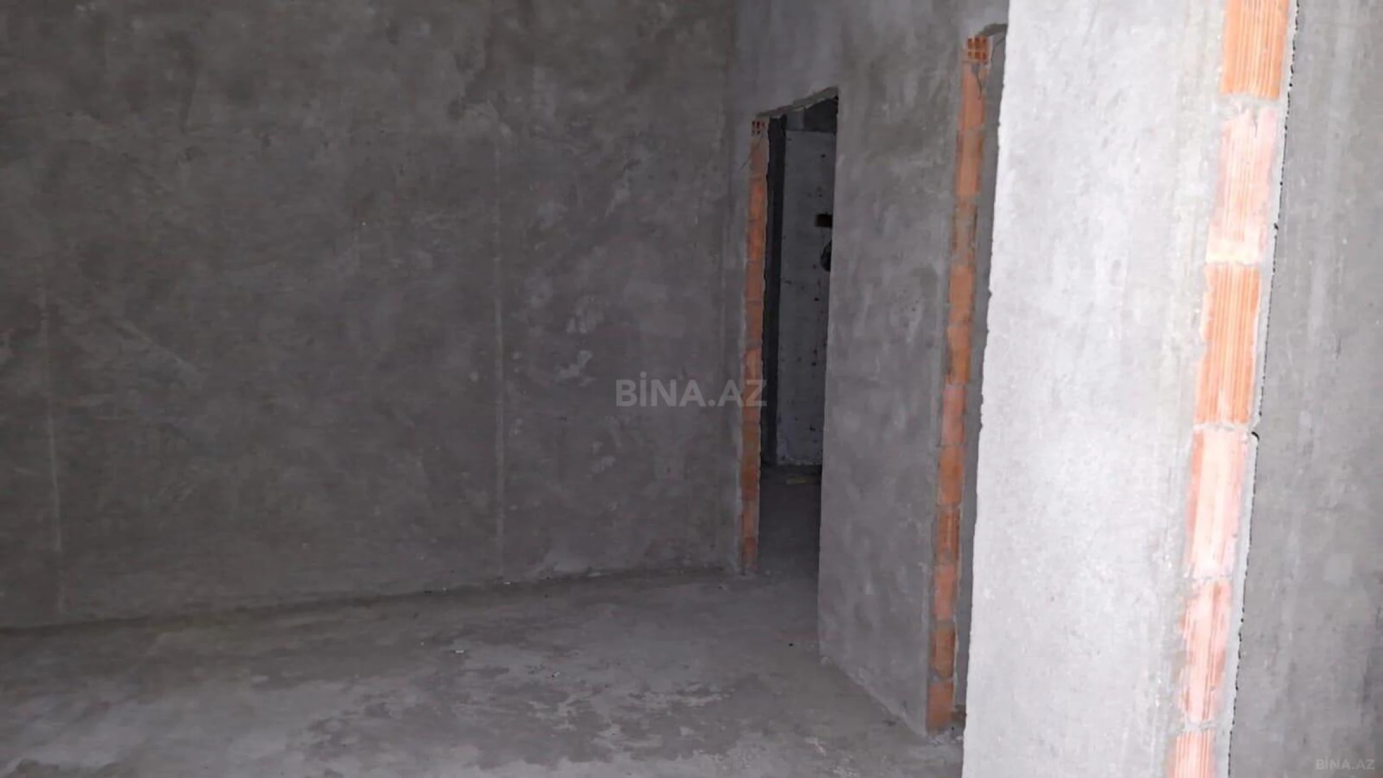 Satılır 3 otaqlı mənzil 117 m²