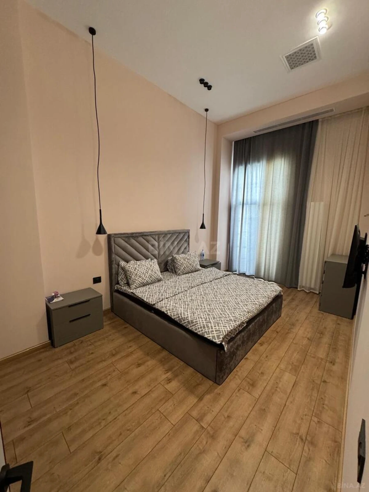 Kirayə verilir 3 otaqlı mənzil 120 m²