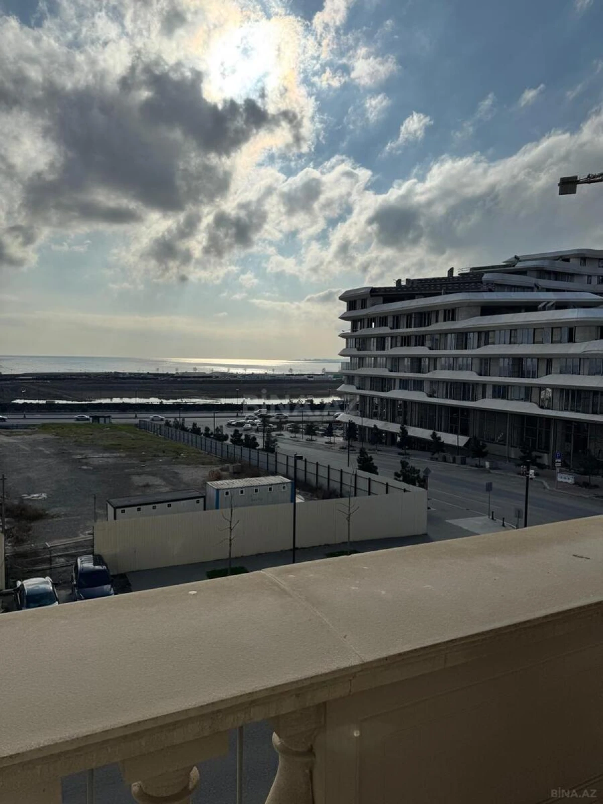 Kirayə verilir 3 otaqlı mənzil 120 m²