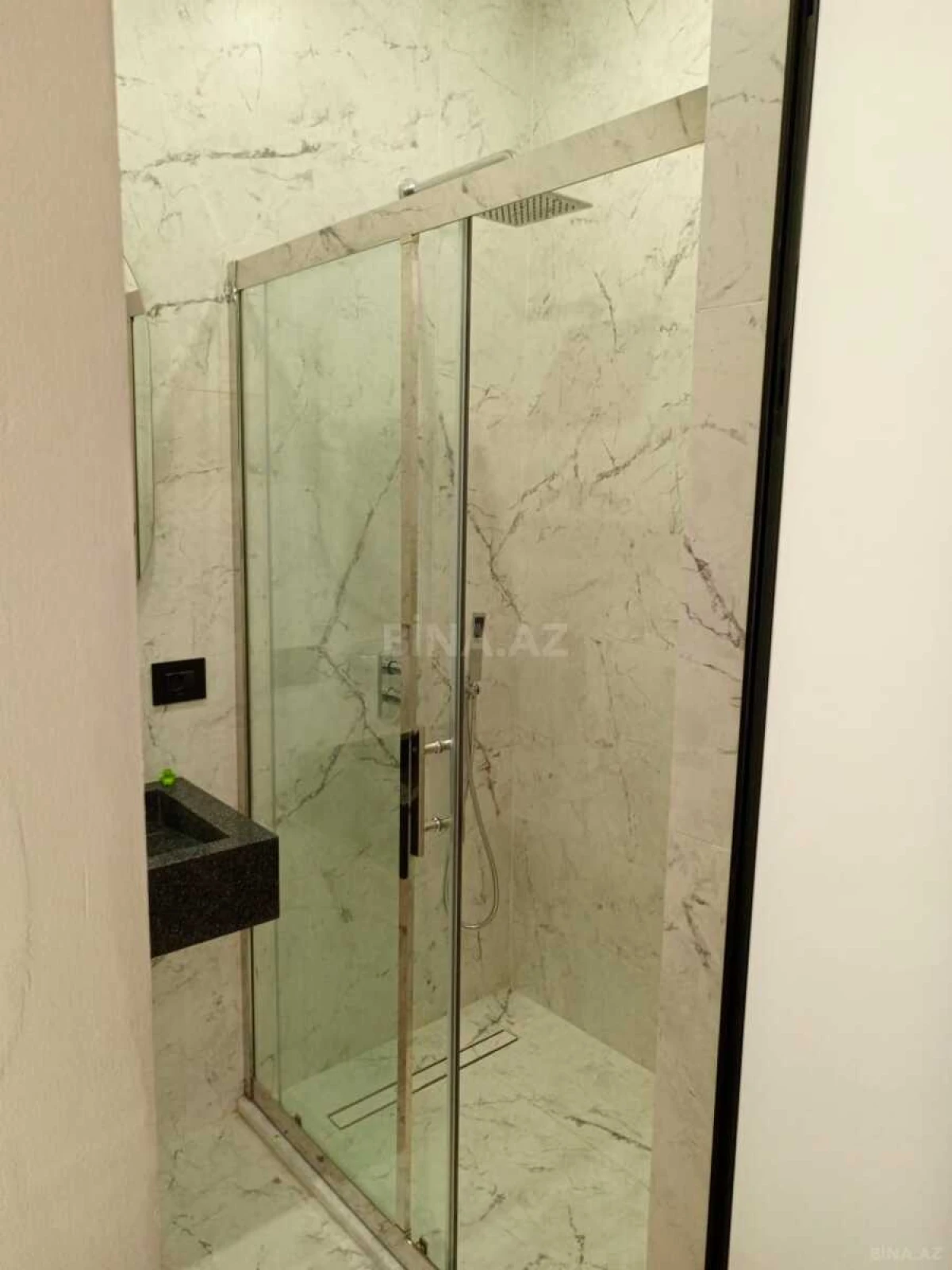 Kirayə verilir 3 otaqlı mənzil 120 m²