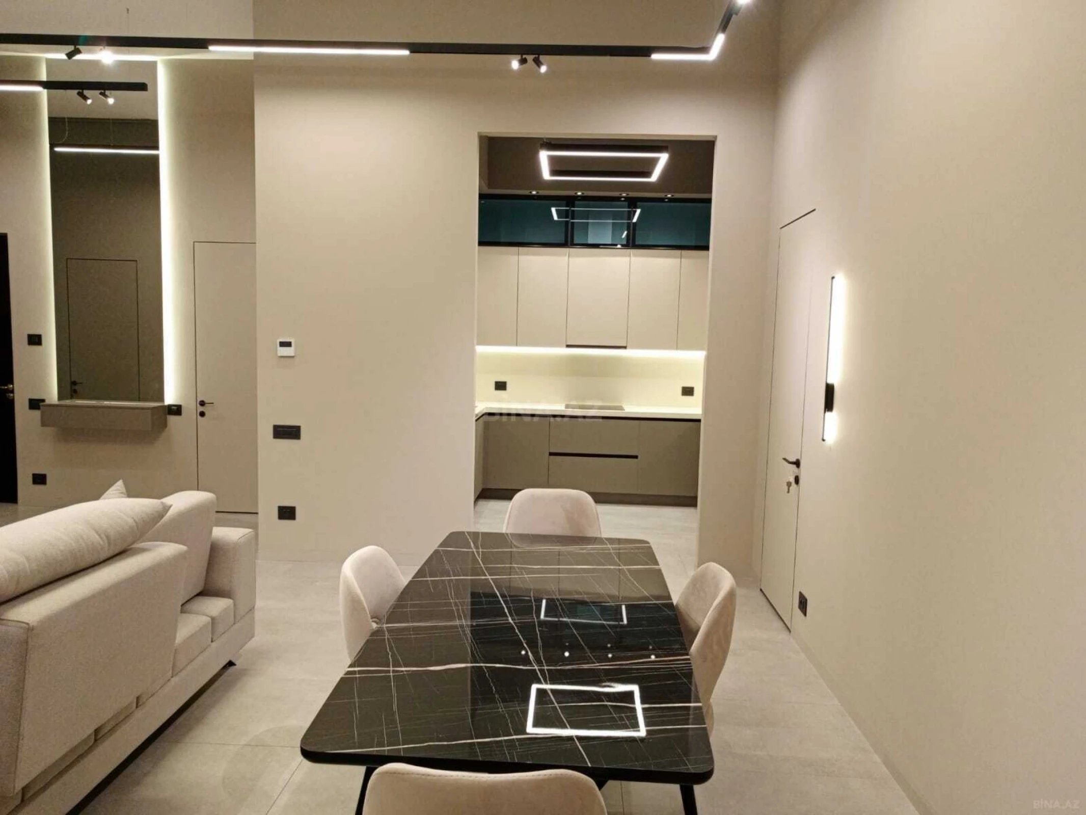 Kirayə verilir 3 otaqlı mənzil 120 m²