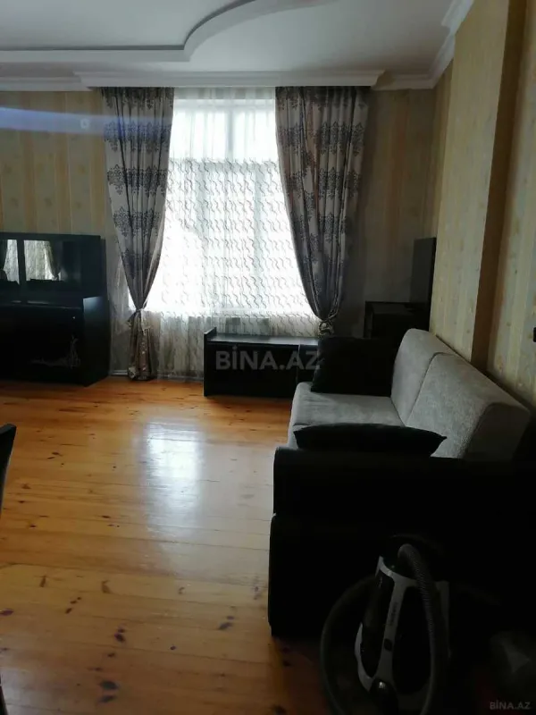 Kirayə verilir 2 otaqlı mənzil 80 m²