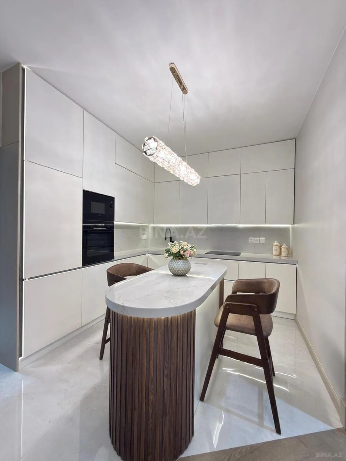 Satılır 2 otaqlı mənzil 68 m²