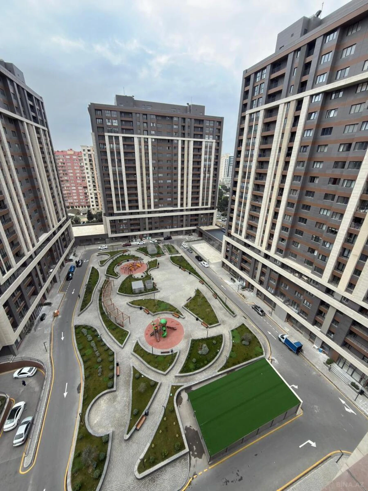 Satılır 2 otaqlı mənzil 68 m²