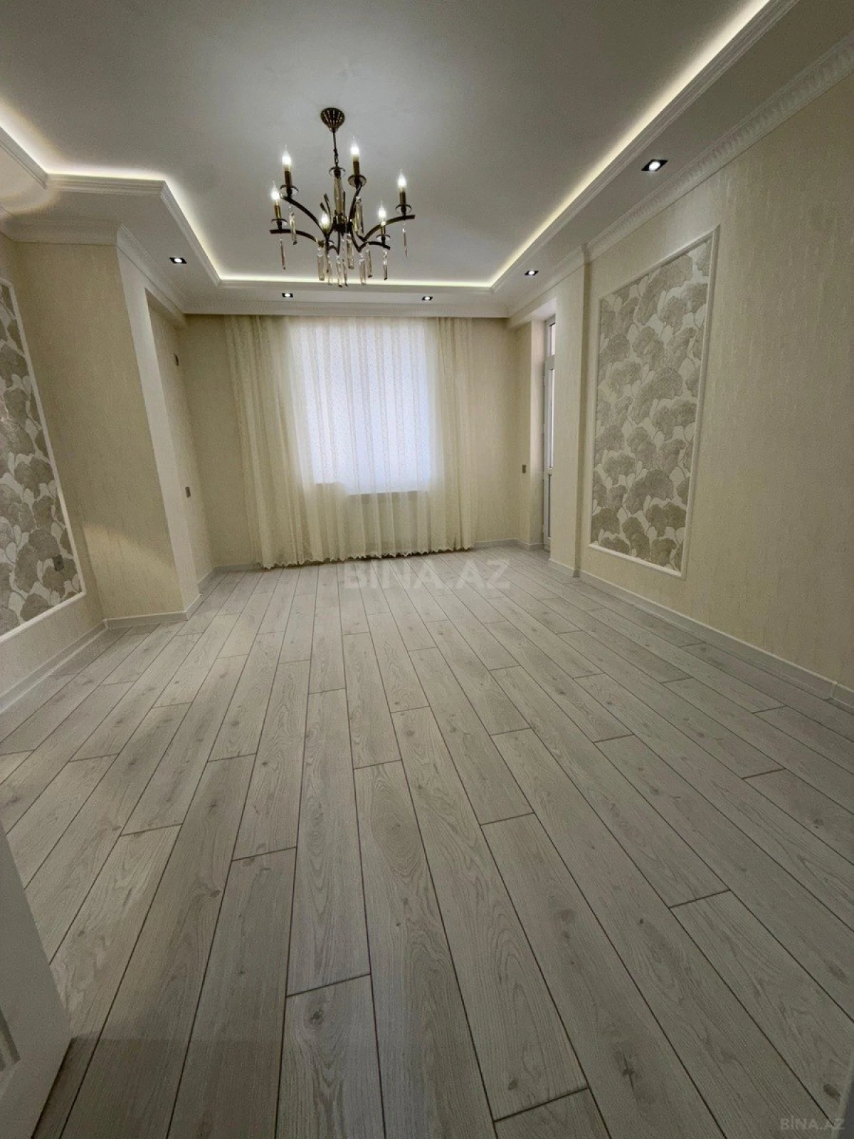 Satılır 3 otaqlı mənzil 116 m²