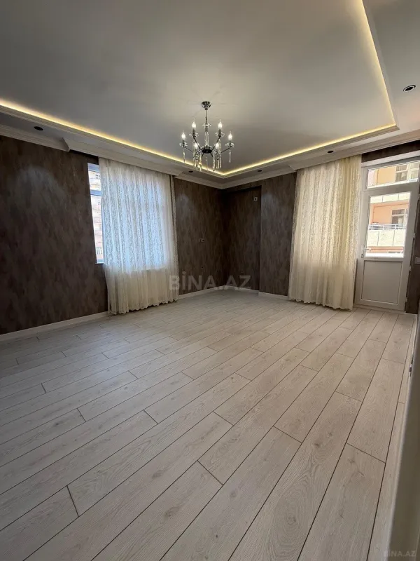 Satılır 3 otaqlı mənzil 116 m²