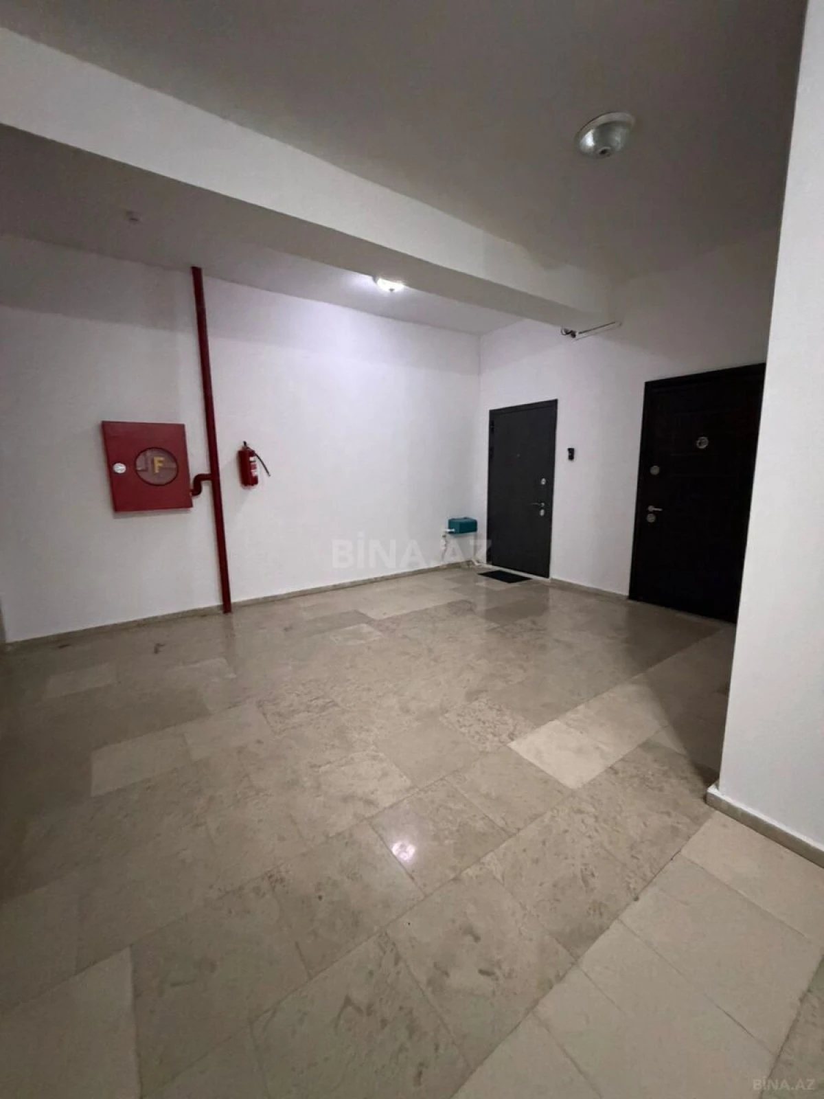 Kirayə verilir 2 otaqlı mənzil 82.5 m²