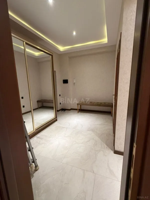 Kirayə verilir 2 otaqlı mənzil 82.5 m²