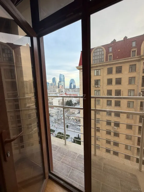 Kirayə verilir 2 otaqlı mənzil 82.5 m²