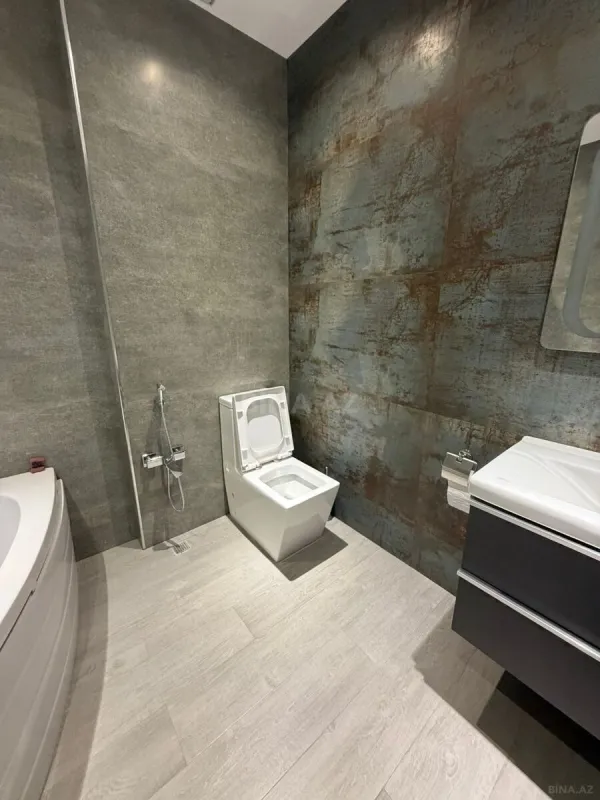 Kirayə verilir 2 otaqlı mənzil 82.5 m²