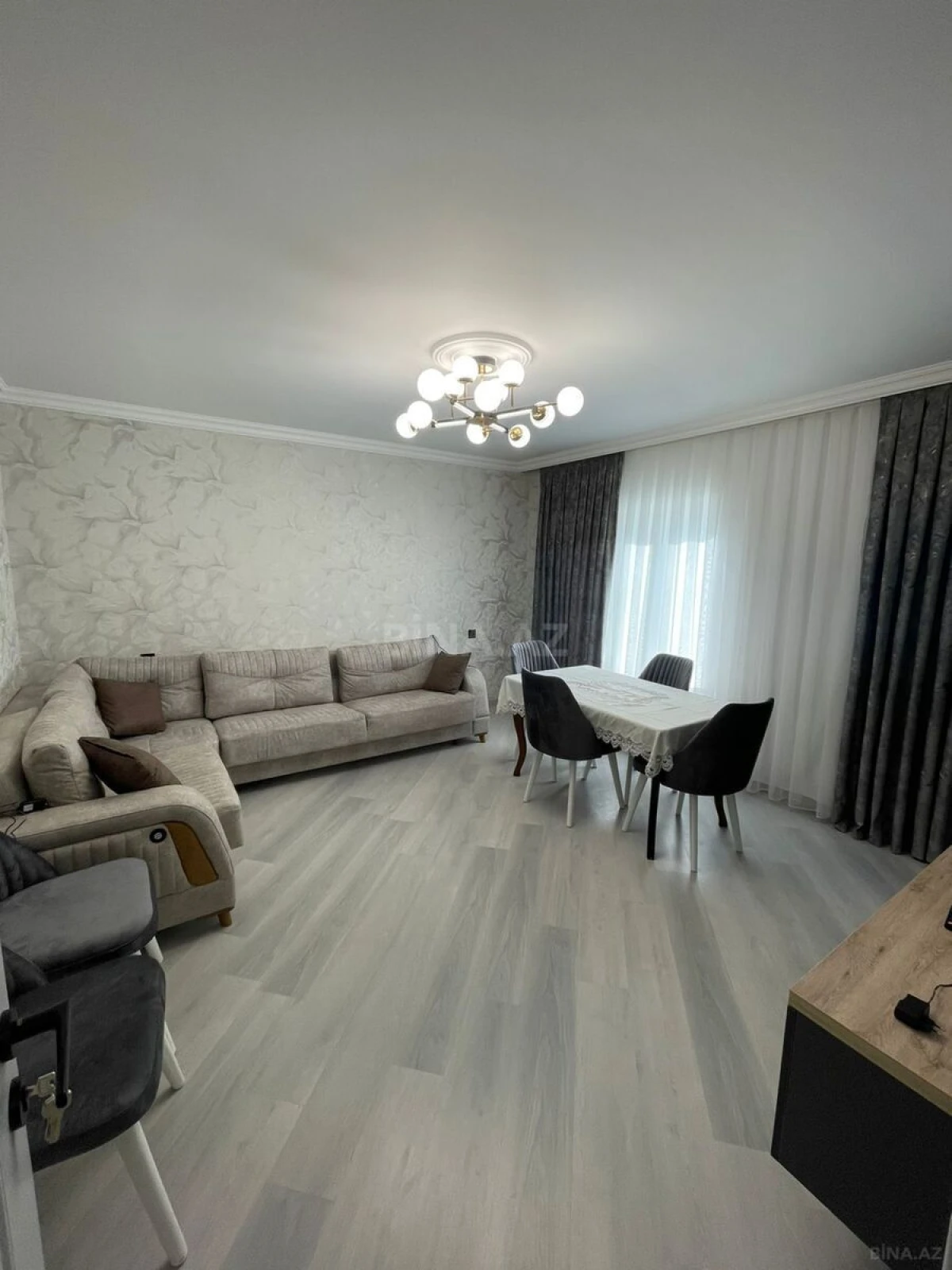 Kirayə verilir 4 otaqlı mənzil 100 m²