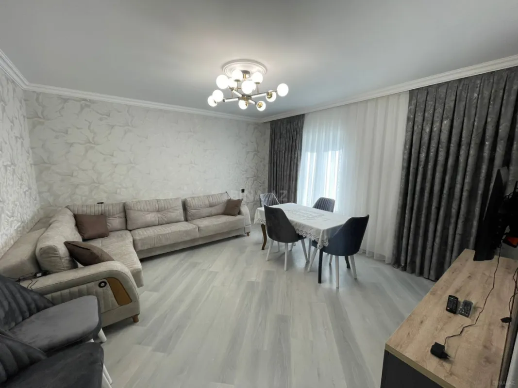 Kirayə verilir 4 otaqlı mənzil 100 m²