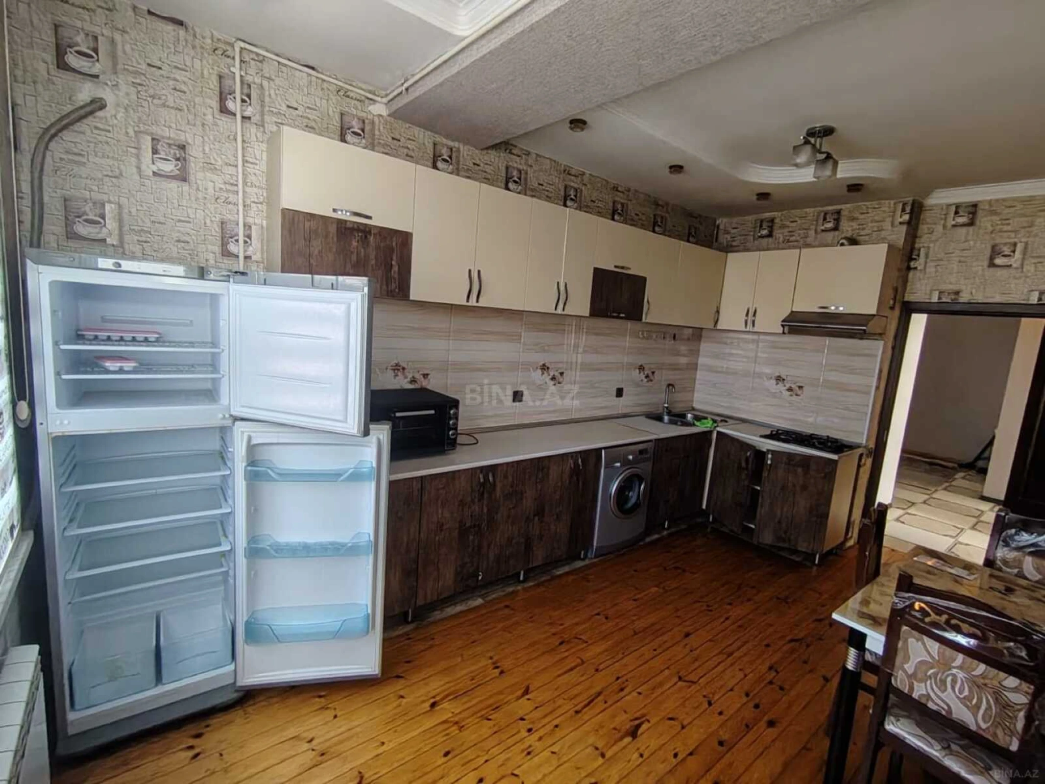 Kirayə verilir 3 otaqlı mənzil 123 m²