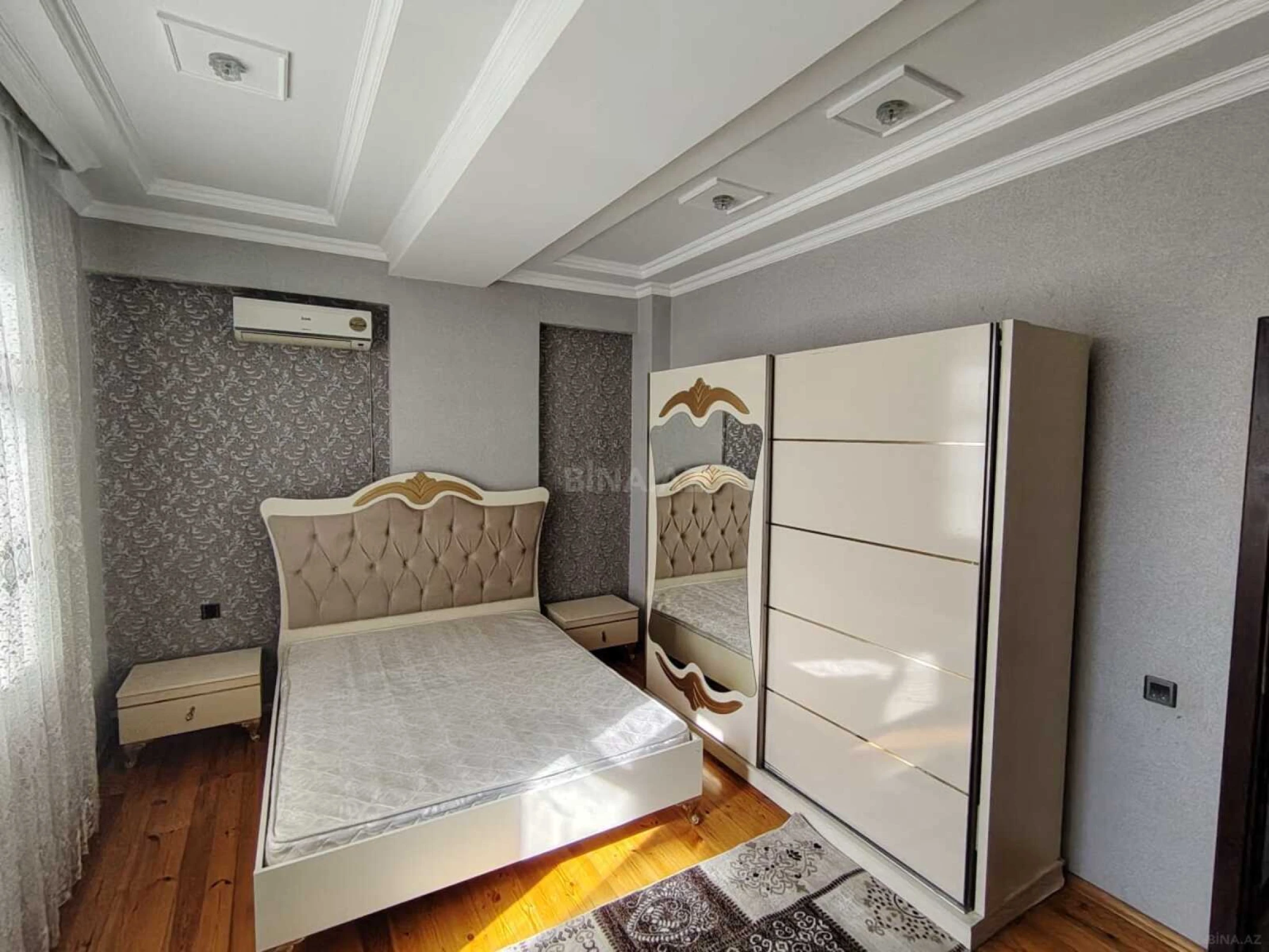 Kirayə verilir 3 otaqlı mənzil 123 m²