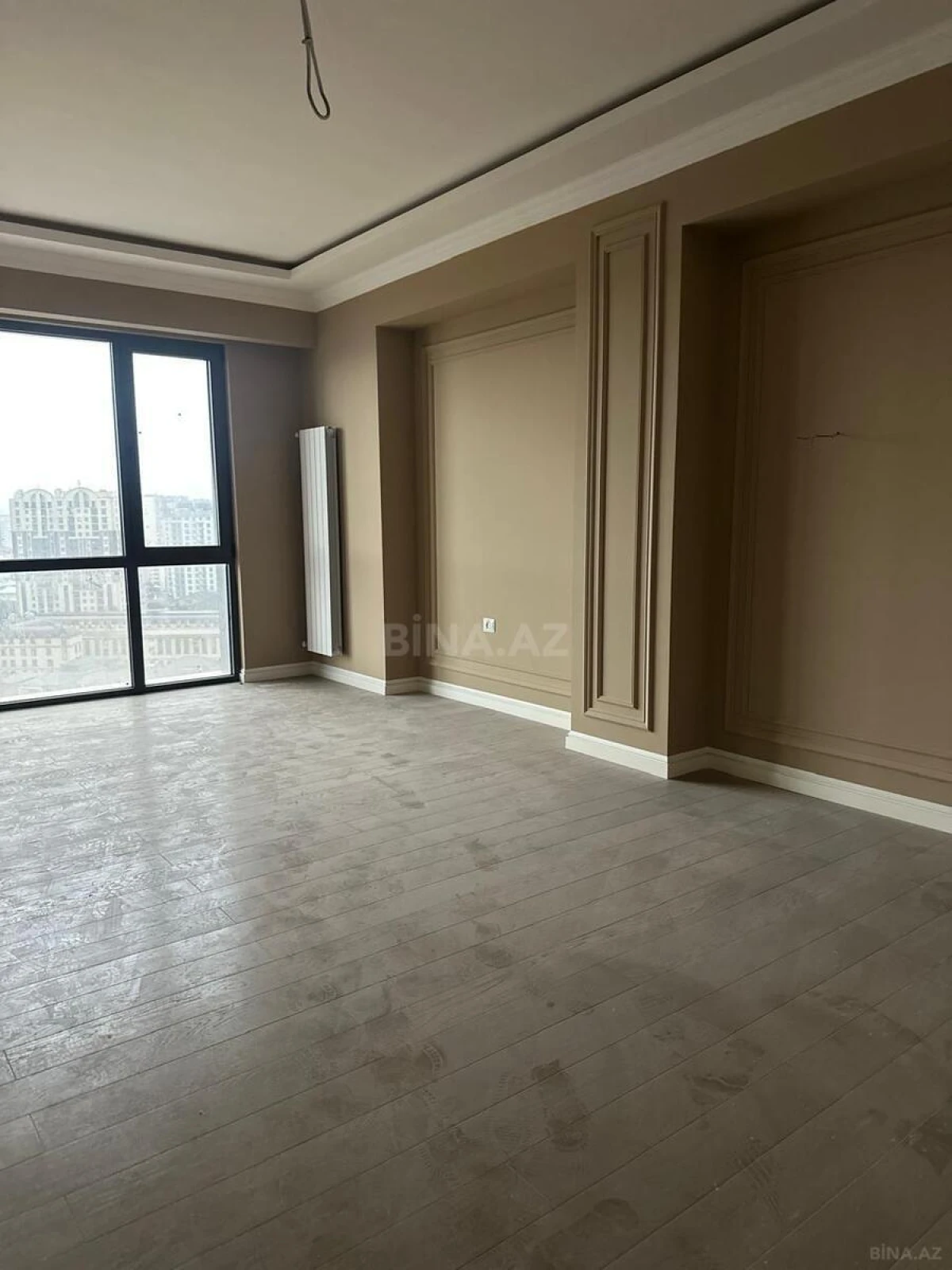 Satılır 3 otaqlı mənzil 105 m²