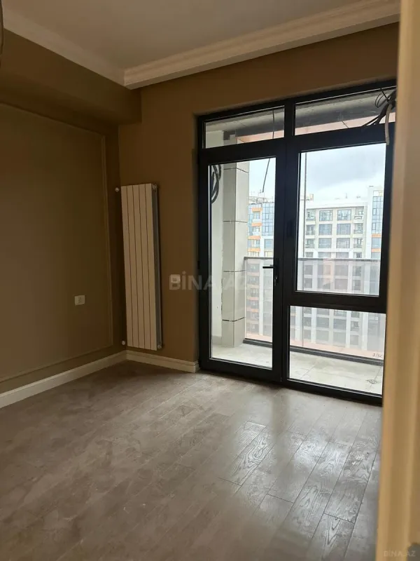 Satılır 3 otaqlı mənzil 105 m²