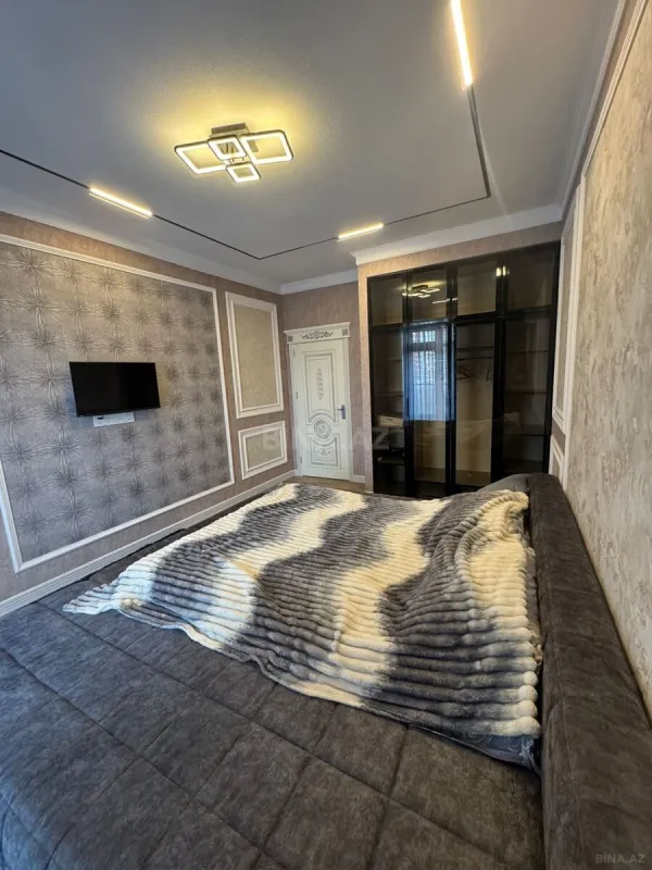 Kirayə verilir 2 otaqlı mənzil 106 m²