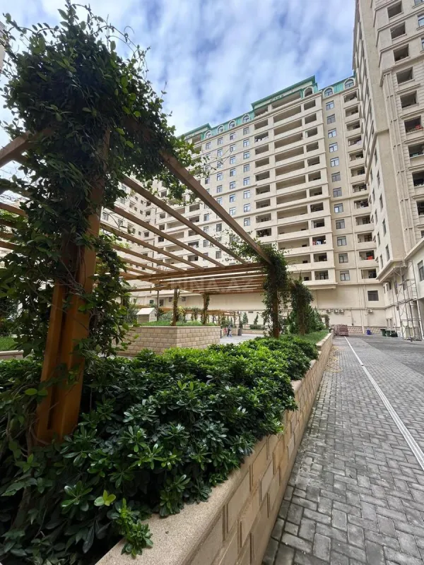 Satılır 3 otaqlı mənzil 116 m²