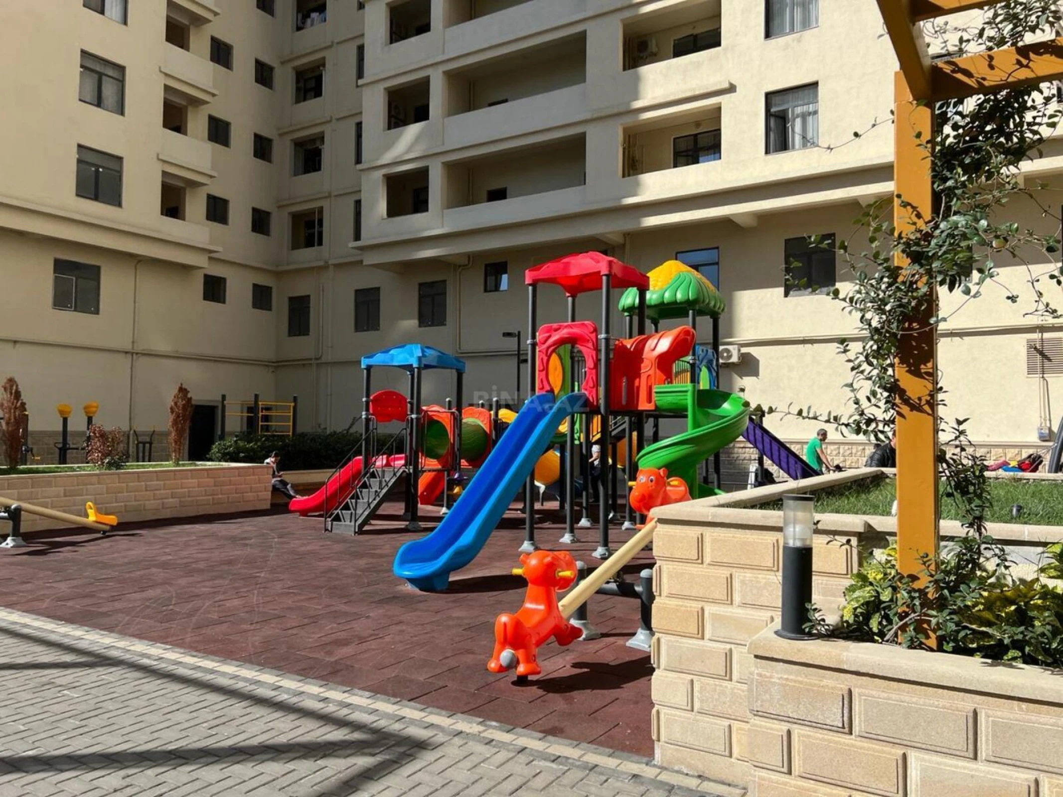 Satılır 3 otaqlı mənzil 116 m²