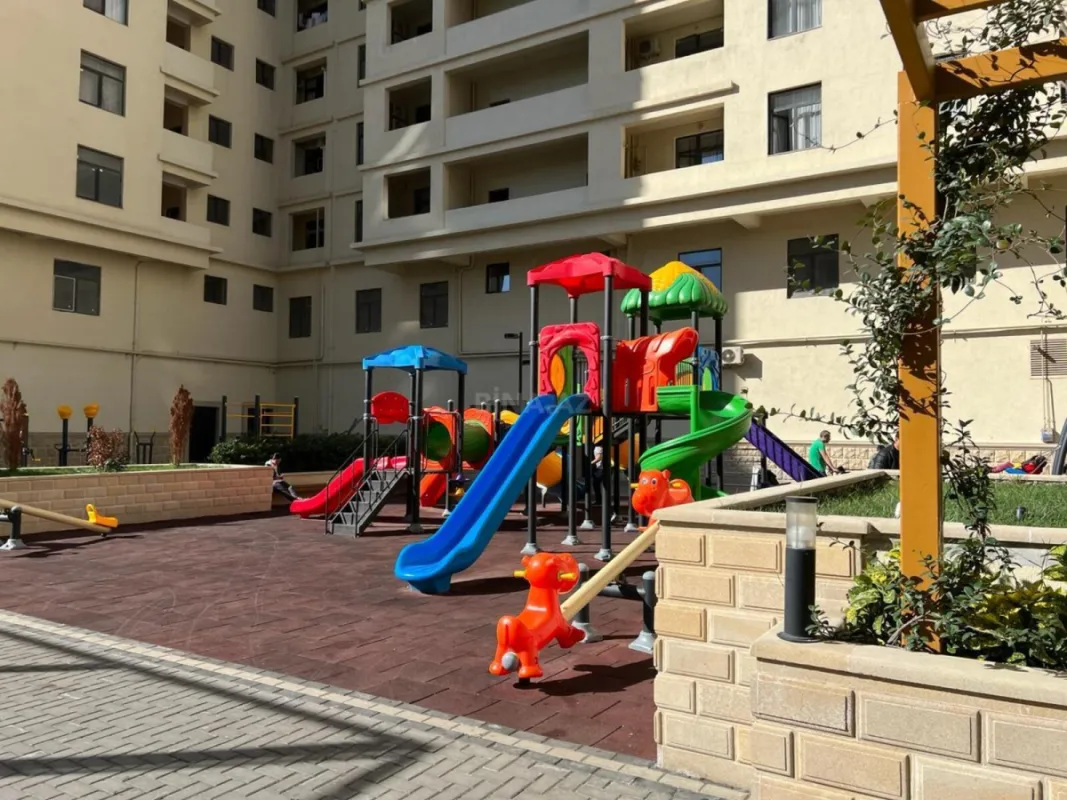 Satılır 3 otaqlı mənzil 116 m²